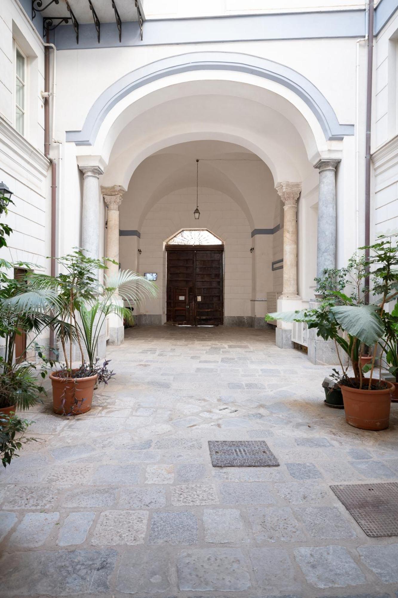 Piano Alloro Gasthof Palermo